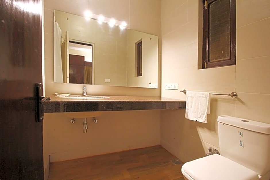 OYO 1219 Hamilton Hotel