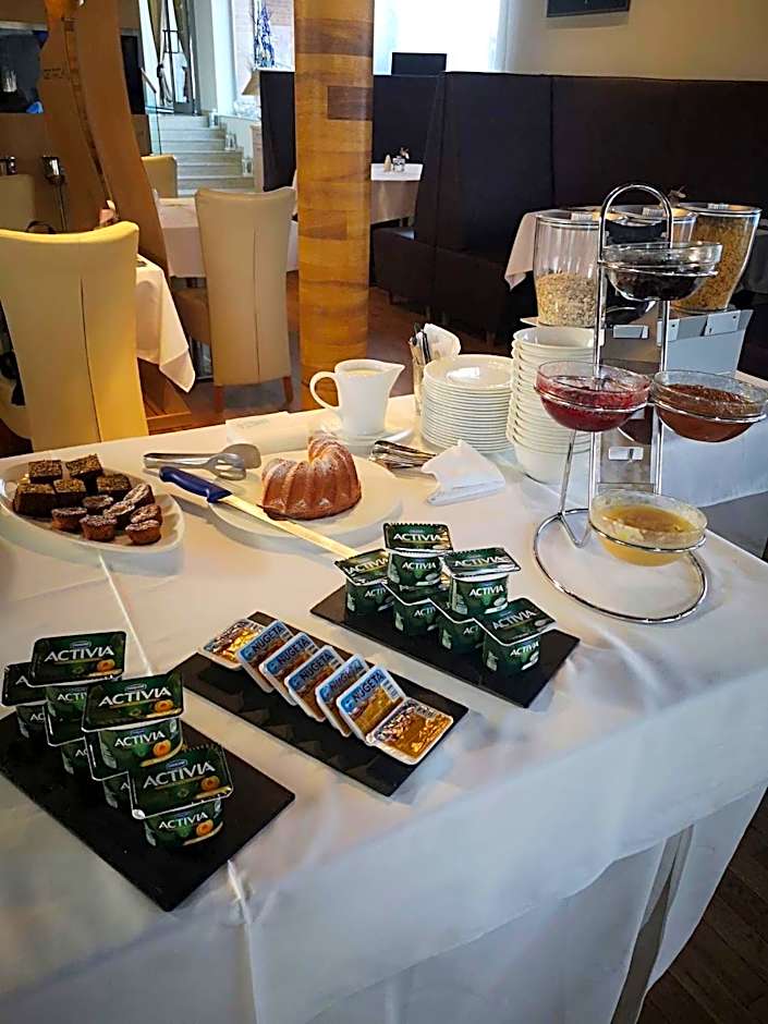 Restaurant & Design Hotel Noem Arch