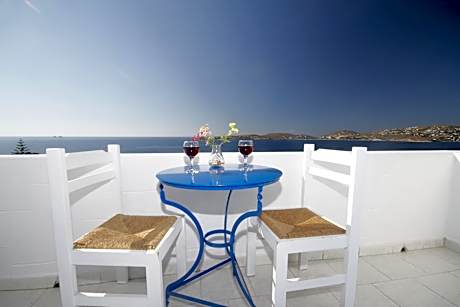 Stratos Apartments & Studios