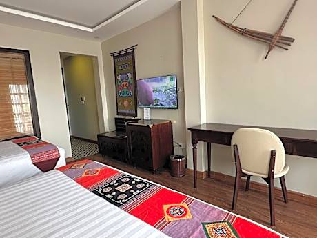 Superior Family Room