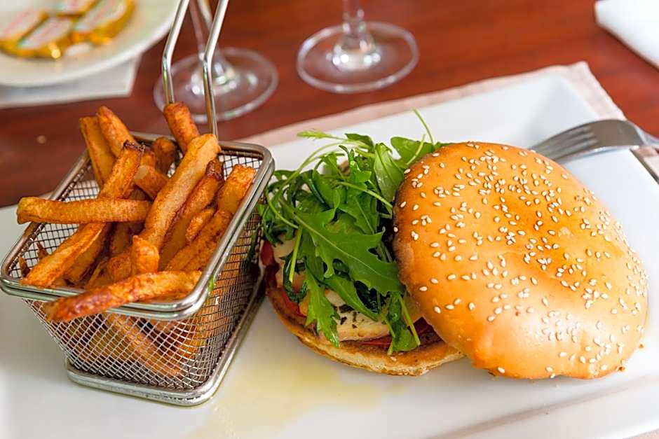 Brit Hotel Rennes Cesson