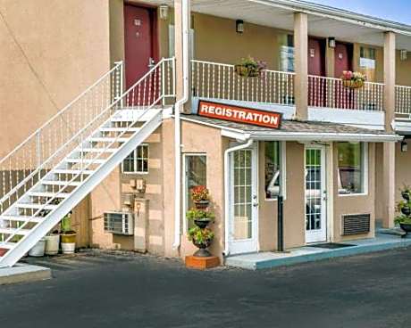 Econo Lodge Franklin