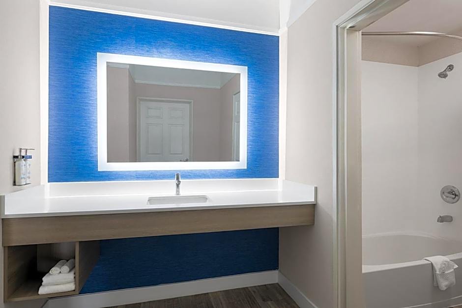Holiday Inn Express Hotel & Suites San Dimas By IHG