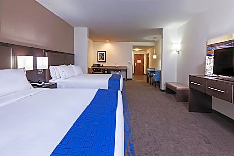 2 Queen Suite Communications Mobility Accessible