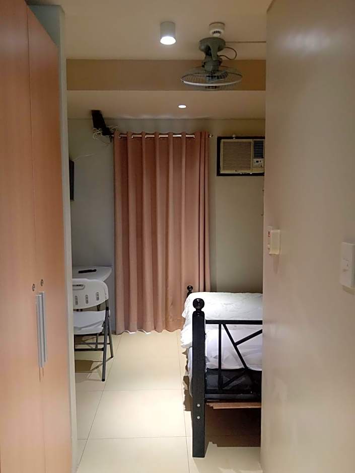 ZEN Rooms Marvelle Studios BGC – Makati, NY