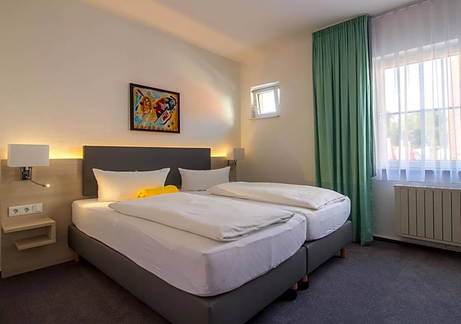 Hotel & Restaurant 5 Linden