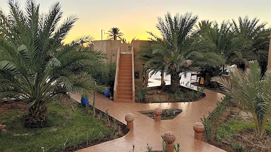 Oasis Tilogui-Luxury Hotel Restaurant and Desert Excursions In Zagora