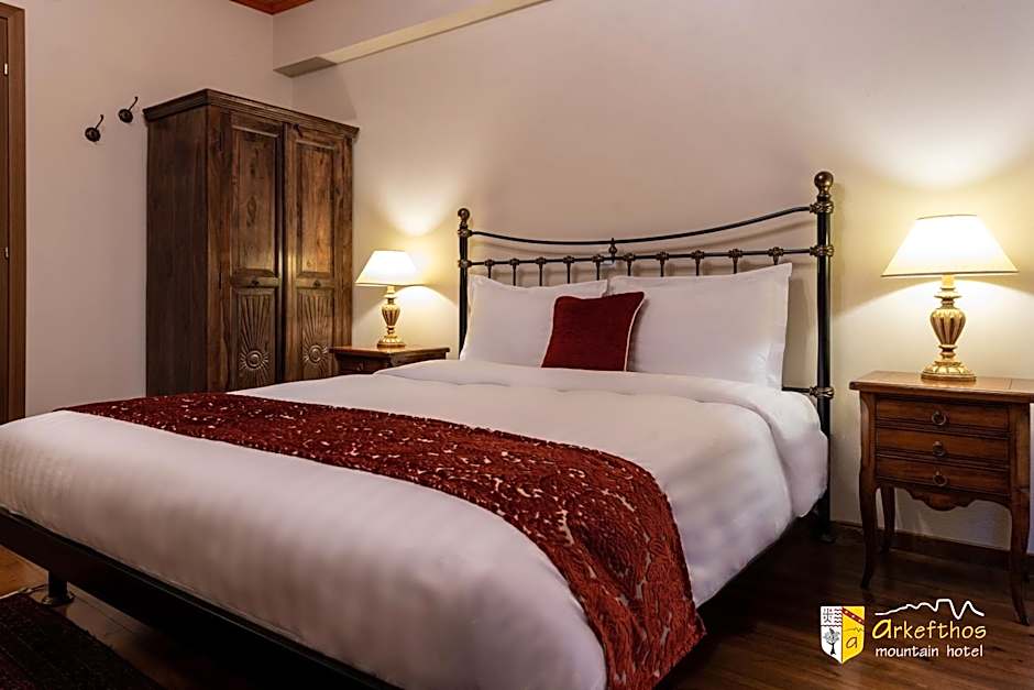Arkefthos Mountain Hotel