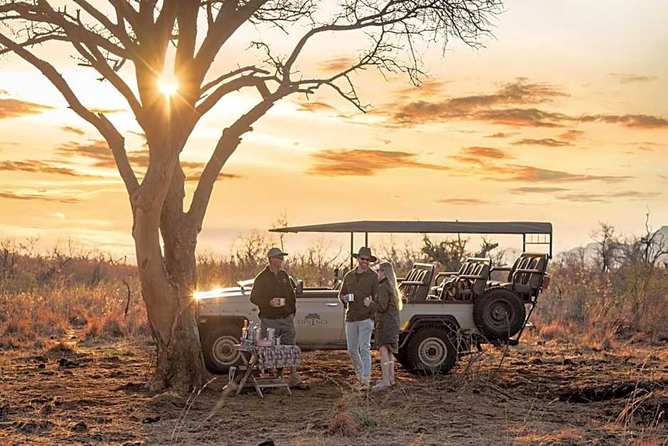 Tuningi Safari Lodge