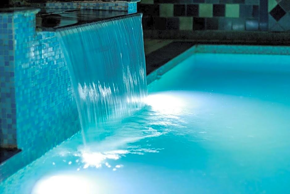 Cloud Green Resort & Spa