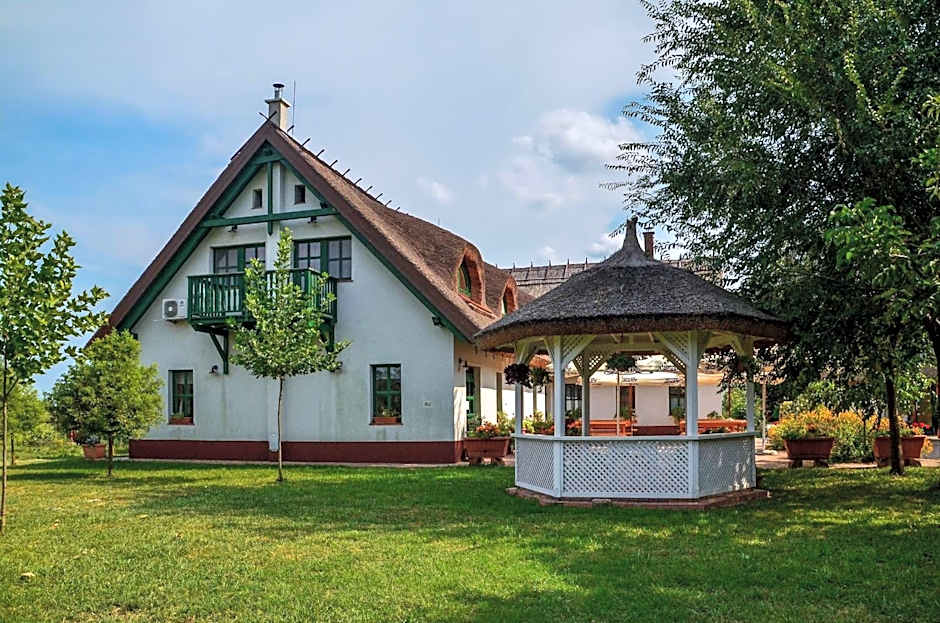 Antal-tavi Fogadó és Horgászparadicsom