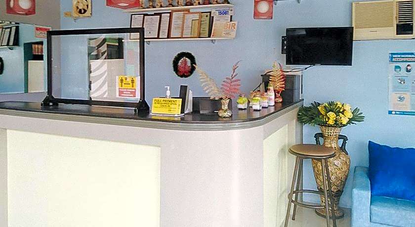 RedDoorz @ EM Pensiontel Butuan City