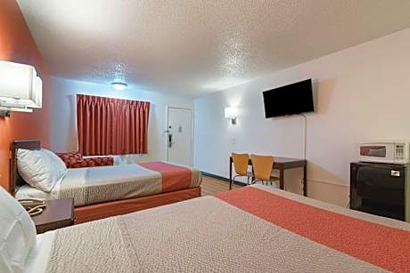 Quadruple Room - Non-Smoking