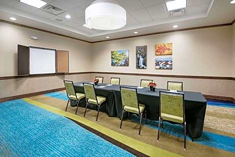 Hilton Garden Inn at the Rim