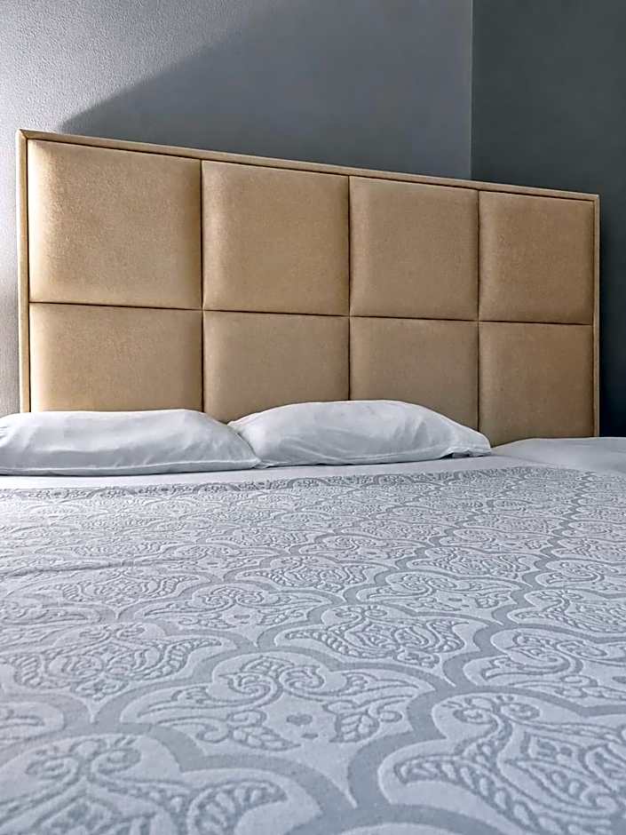 Photo 1 of 4 of 1 Extra Bed