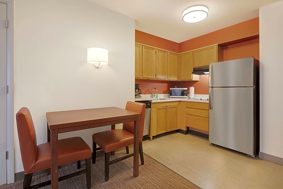 Residence Inn by Marriott Indianapolis Airport