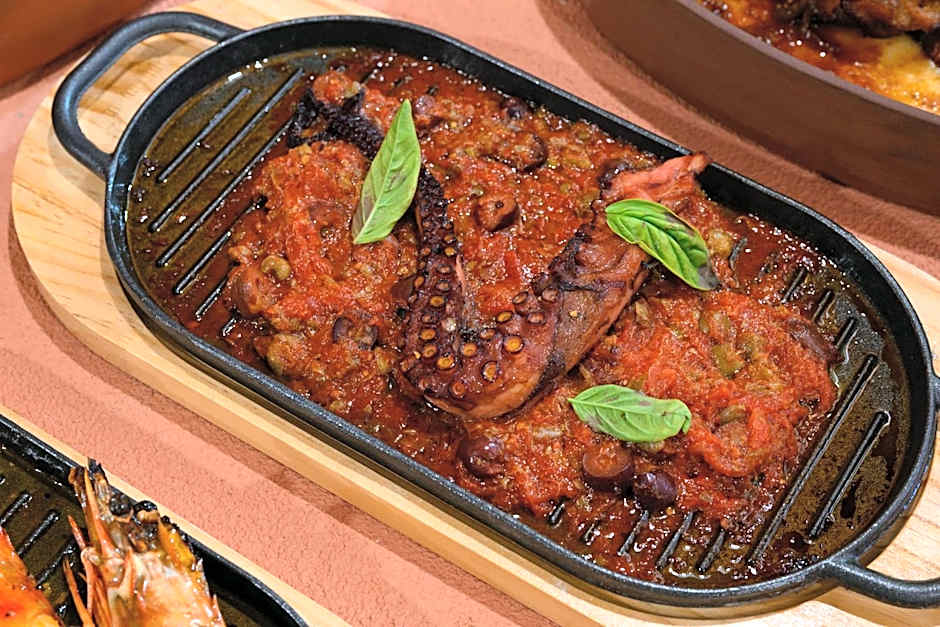 Aquarius Beach Hotel