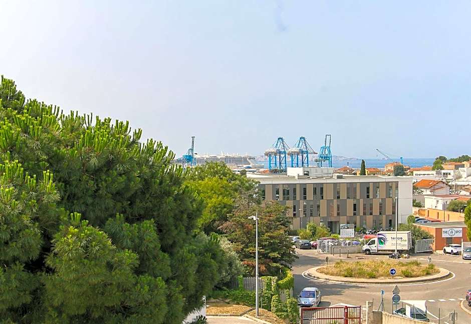 B&B HOTEL Marseille Estaque