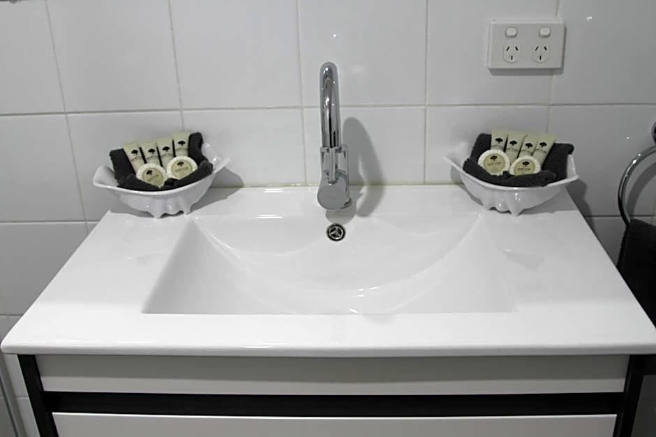 Sleepy Hill Motor Inn