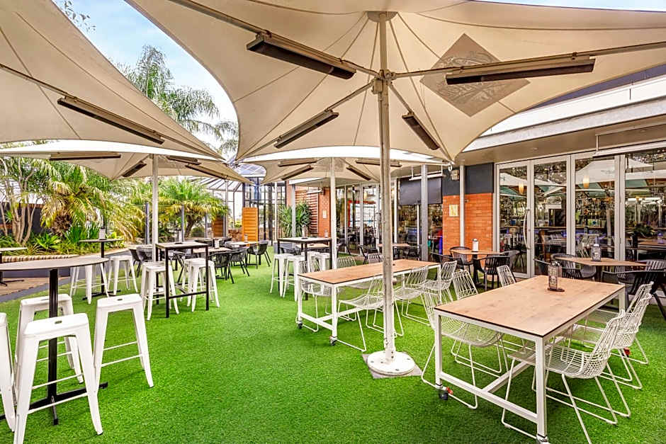 Nightcap at Findon Hotel