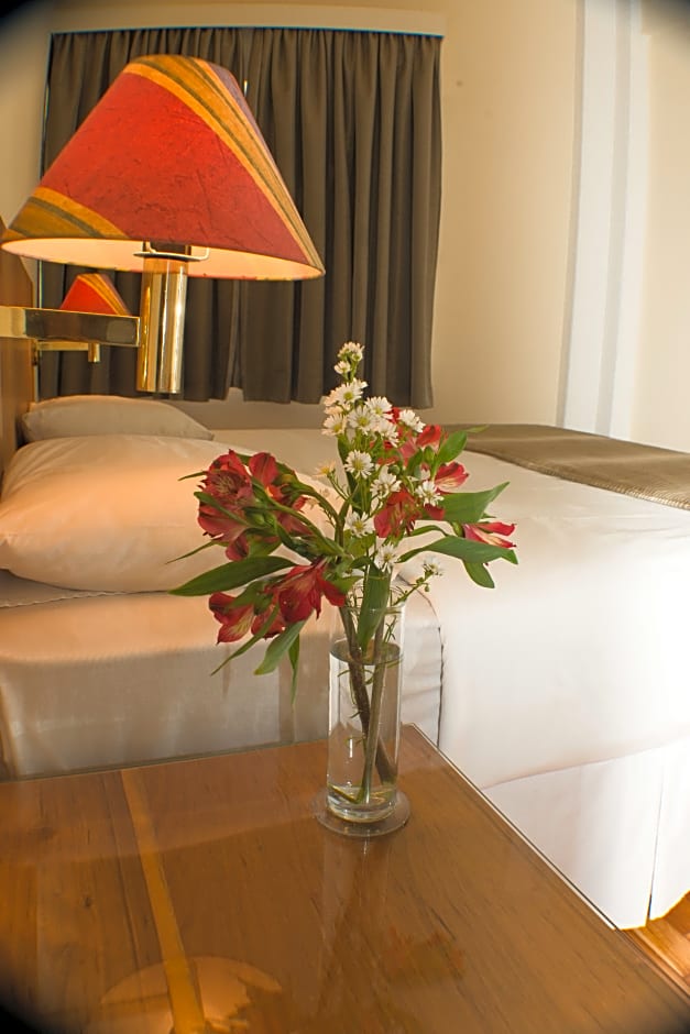 Rojas All Suites Hotel