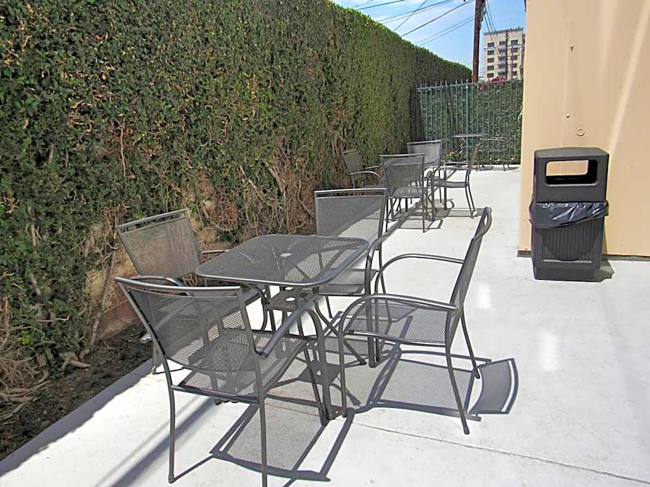 Capri Suites Anaheim