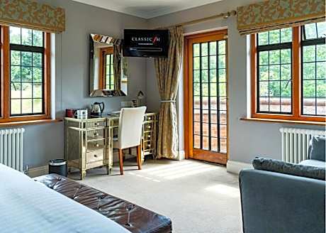 Superior Double Room with Double Bed - Non-Smoking