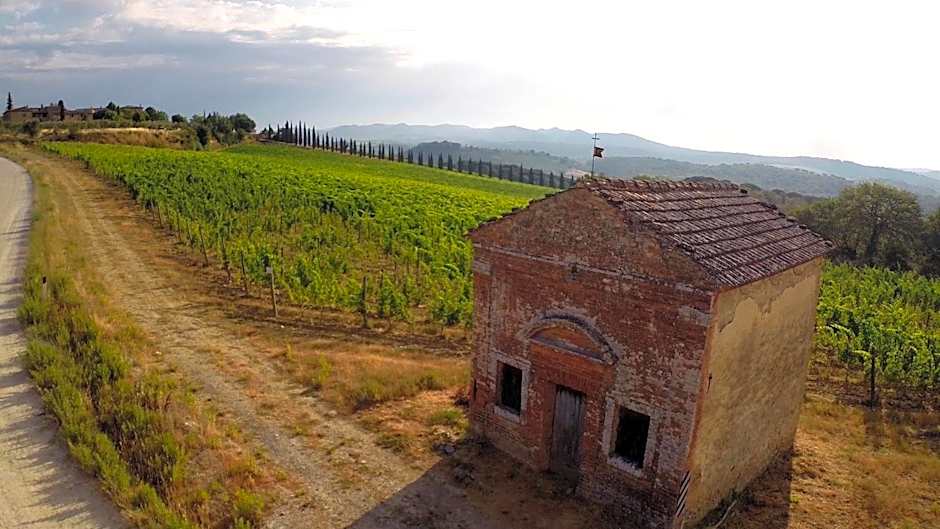 Chianti B&B Design infinity pool shared