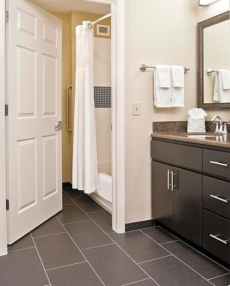 STAYBRIDGE SUITES BALLANTYNE By IHG