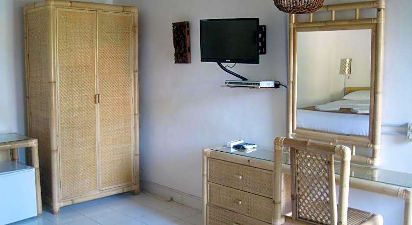 Keyani Bungalows