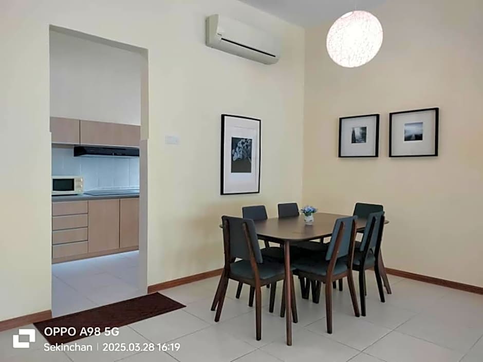 Sekinchan HighView Penthouse 15pax 5R5B 顶层公寓 看海 看稻田景