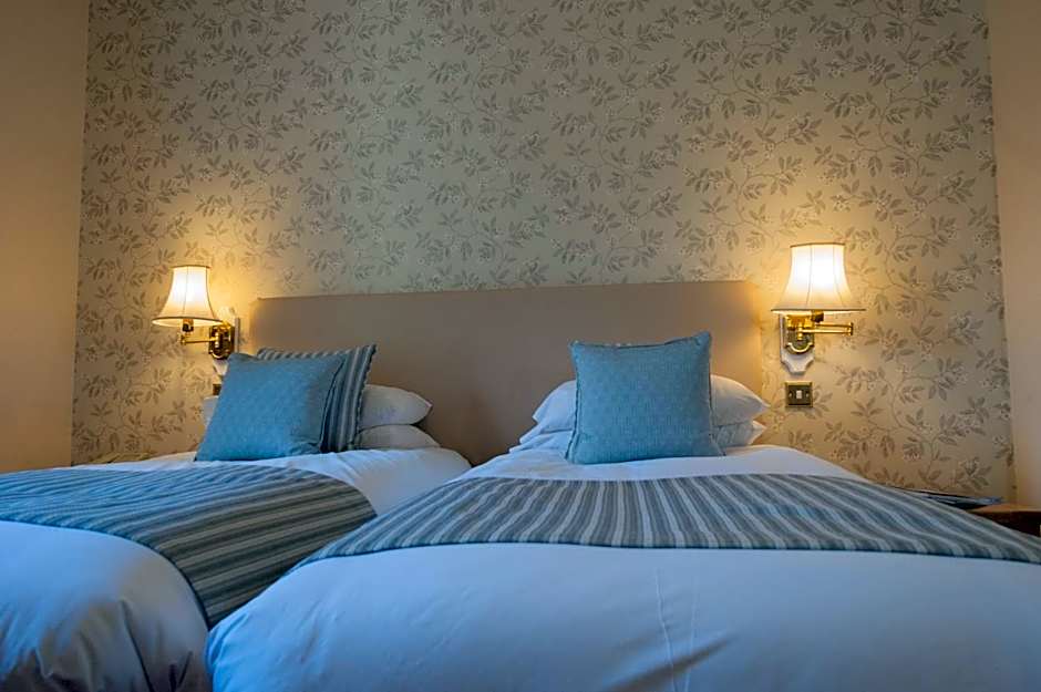 Glen-Yr-Afon House Hotel