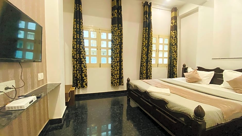 MOON FLOWER GUEST HOUSE