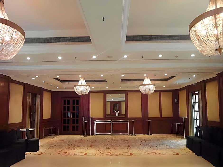 Radisson Hotel Varanasi