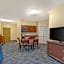 Country Inn & Suites by Radisson, Des Moines West, IA
