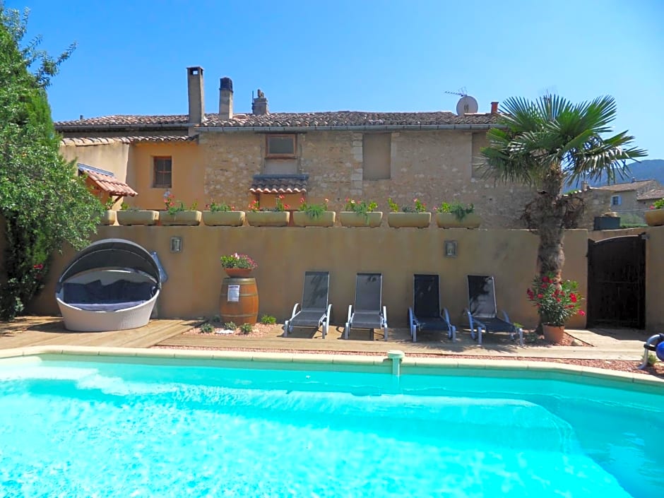 Le Jardin d'Ivana Chambres d'hôtes B&B avec Piscine chauffée