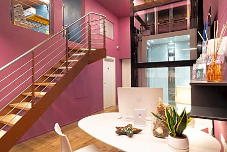 GOGO` Boutique Hotel
