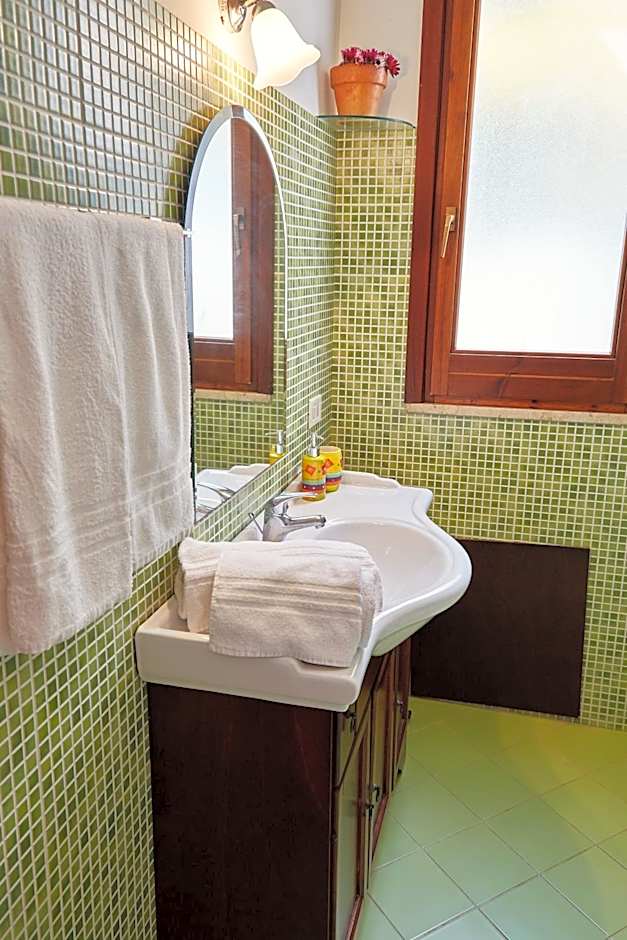 Helimos B&B with Segesta Temple view near Castellammare del Golfo