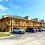 Bonita Lakes Inn