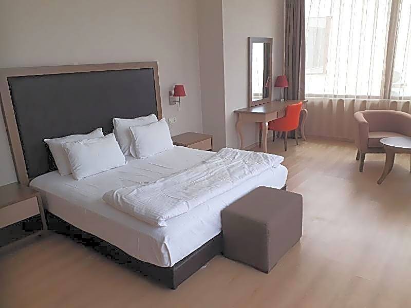 Ladies Beach Suit Otel