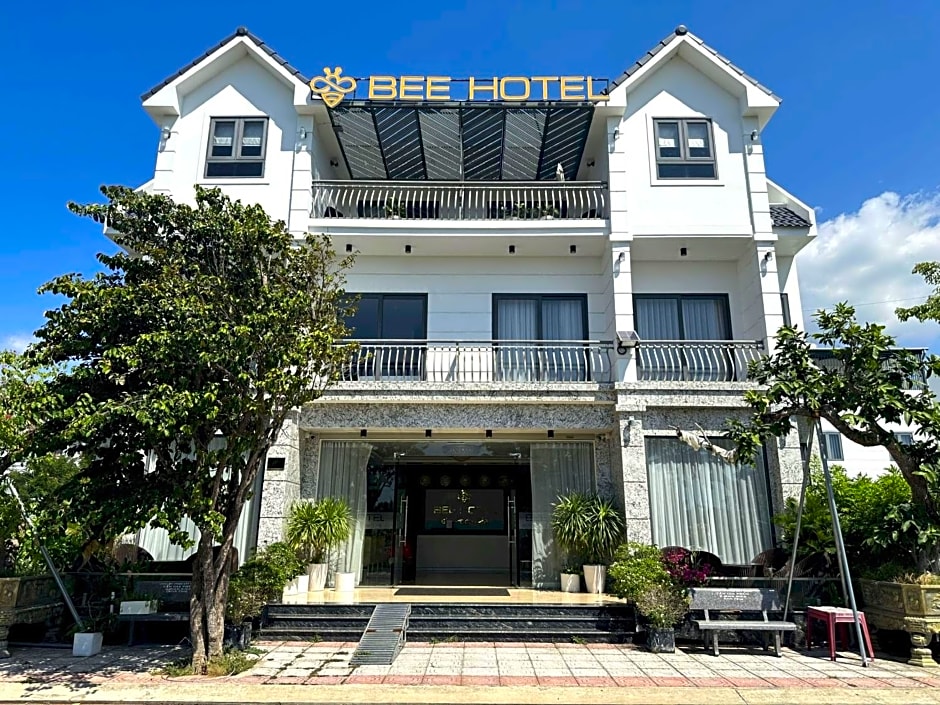 Capital O 1194 Bee Hotel