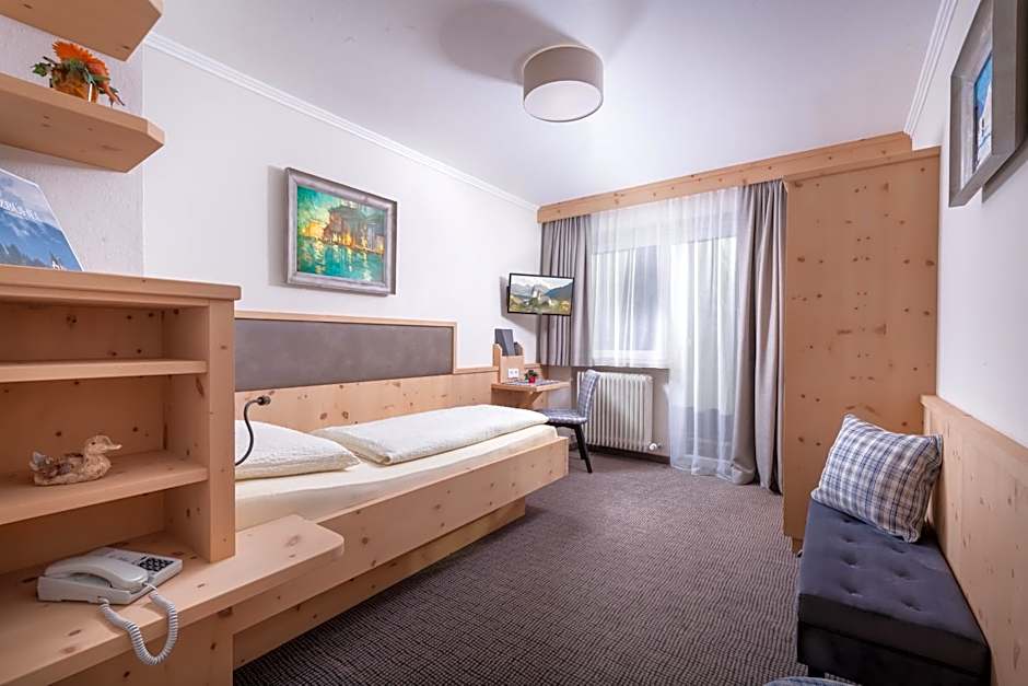 Hotel Garni Entstrasser