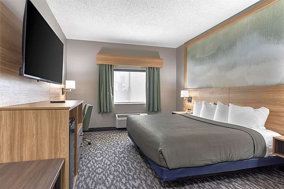 Best Western Plus Executive Inn