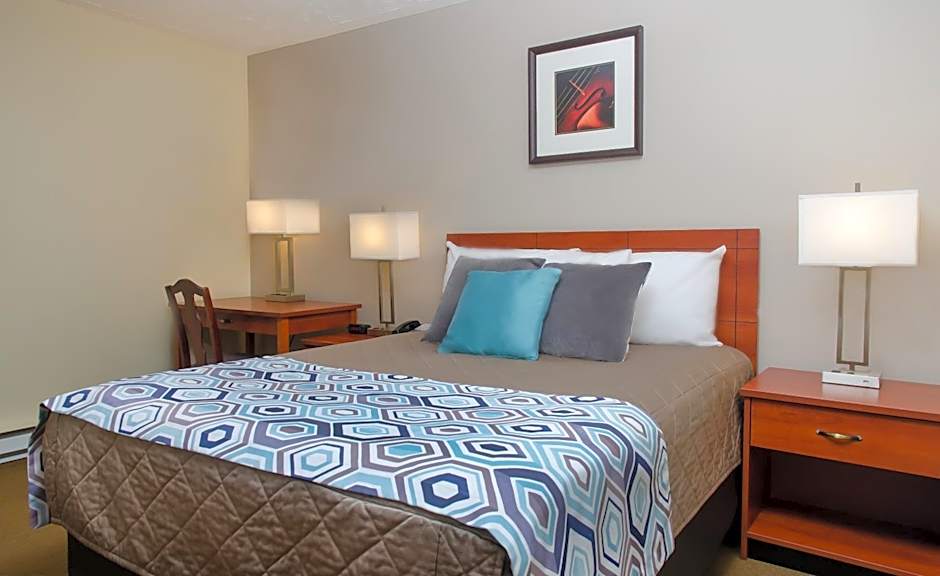 Coastal Inn Champlain