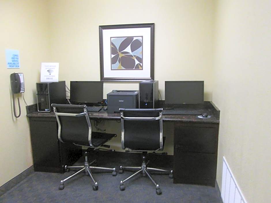 Holiday Inn Express Hotel & Suites Pampa By IHG