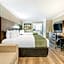 Quality Inn & Suites Maingate