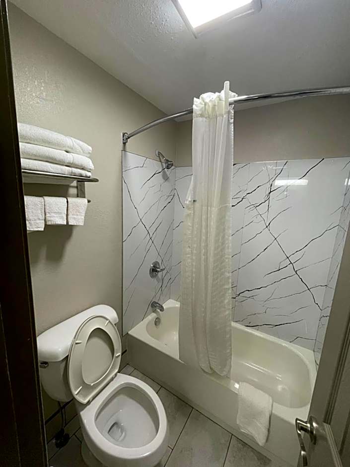 Days Inn by Wyndham Holladay