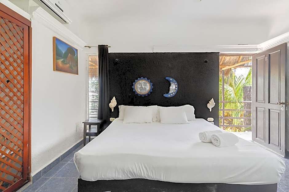 Mayan Art Hotel 10 Avenue