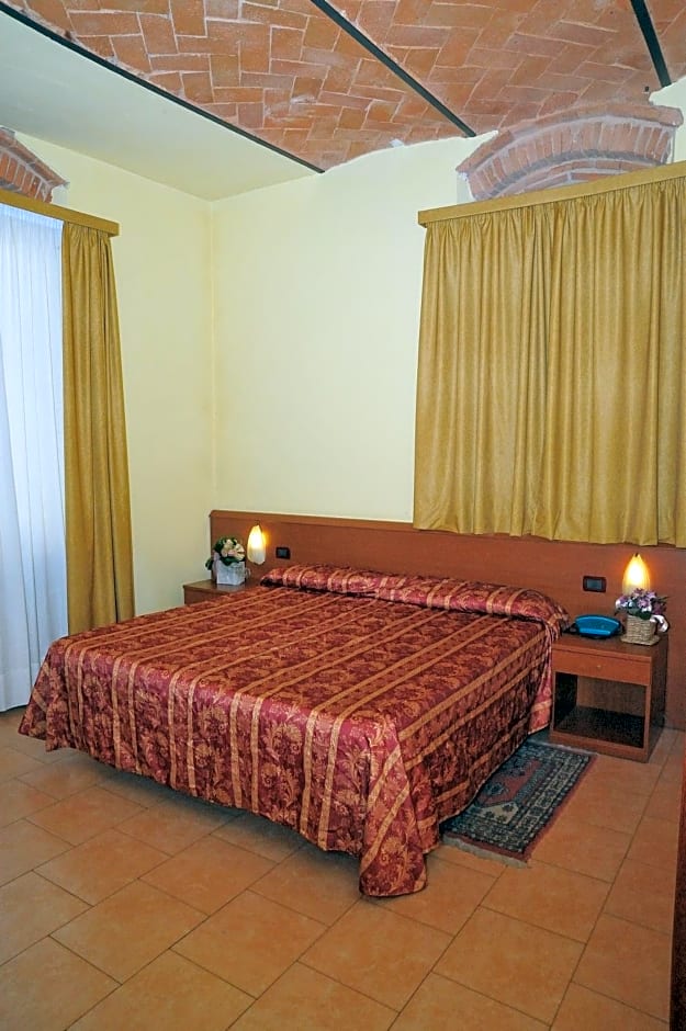 Hotel Innocenti