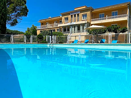 Logis Hôtel Le Clement V